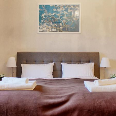 Appartamento 4Br , 3Bhr With Ac At The Opera Budapest Esterno foto