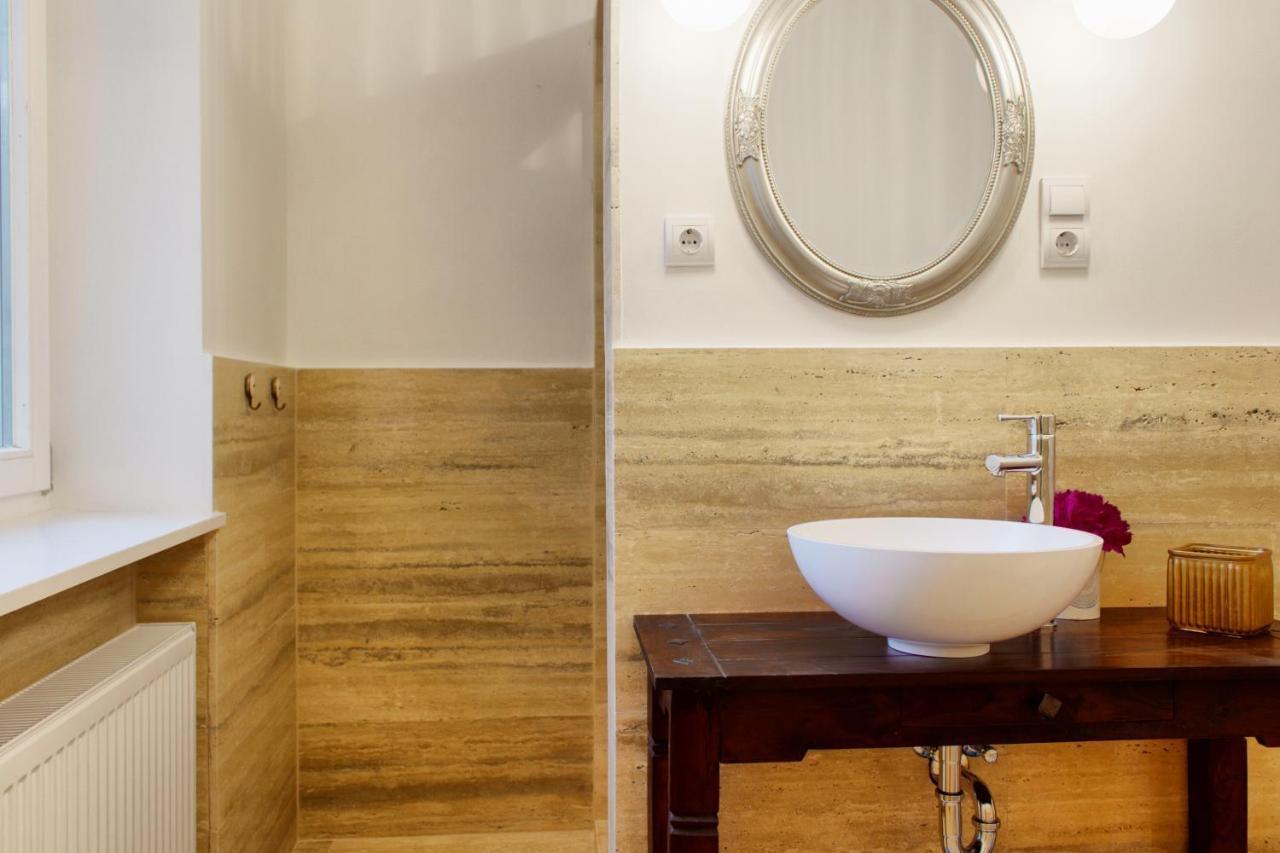 Appartamento 4Br , 3Bhr With Ac At The Opera Budapest Esterno foto